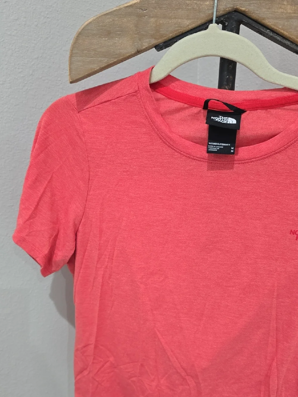 The North Face Women's Coral Crew Neck Tee Medium - Picture 4 of 10